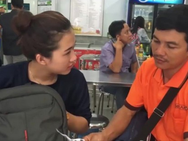 Cô gái bị cưa chân do bác sĩ tắc trách trở thành sinh viên đại học