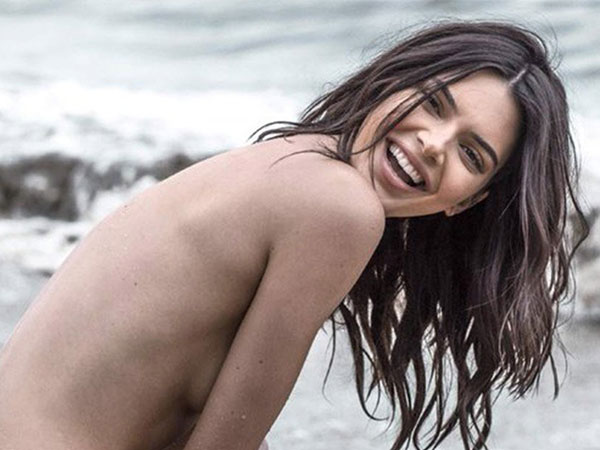 Đây là động thái của Kendall Jenner trong lúc bộ ảnh nude gây sốc đang được chia sẻ rầm rộ