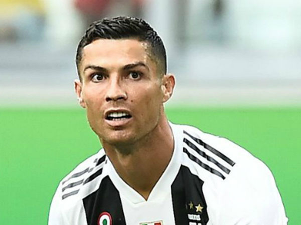 Real Madrid lỗ 13 triệu đôla khi bán Ronaldo cho Juventus