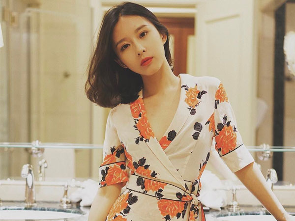 Vòng bụng lớn chỉ là chuyện nhỏ bởi đã có 5 kiểu váy liền giúp các nàng che giấu hoàn hảo