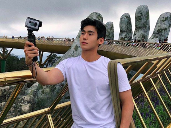 YouTuber mới nổi Hàn Quốc cao 1m84, được xem là chuẩn bạn trai mơ ước của mọi cô gái!