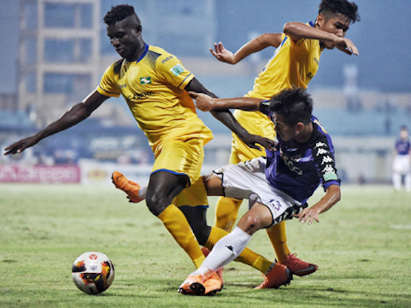 Căng thẳng cuộc đua top 3 ở V-League
