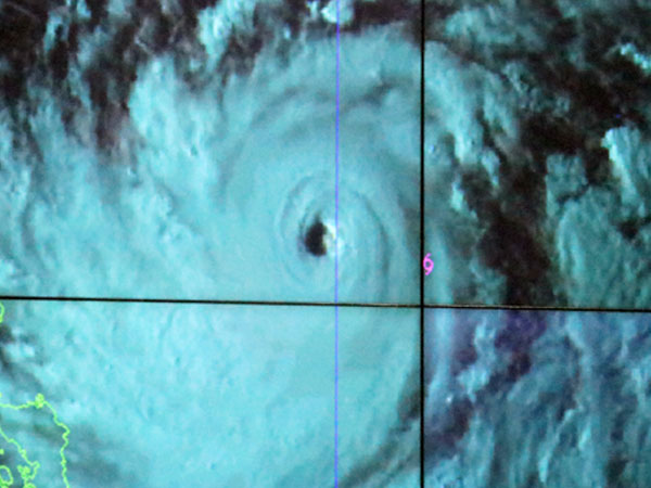 Siêu bão Mangkhut có thể ảnh hưởng trực tiếp đến Việt Nam