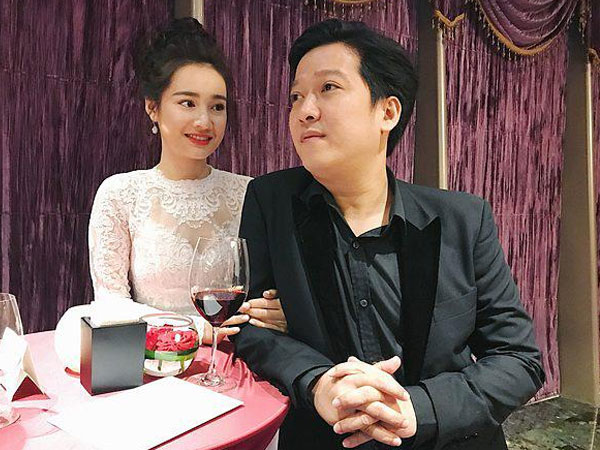 Cận cảnh thiệp cưới của Trường Giang - Nhã Phương cho hôn lễ vào ngày 25/9 tới