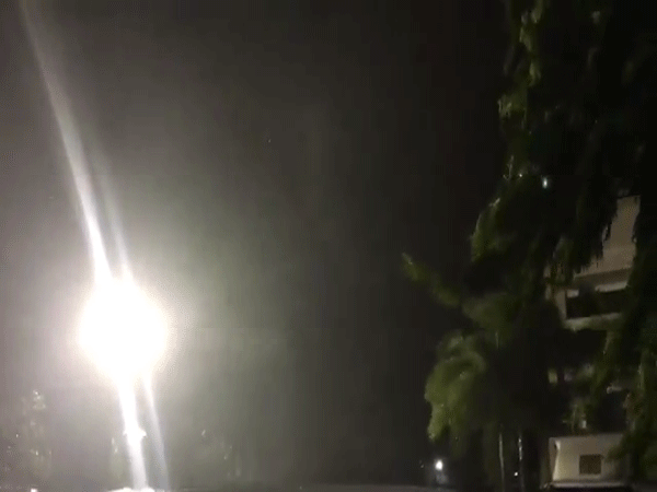 Hình ảnh đầu tiên về siêu bão Mangkhut tấn công Philippines