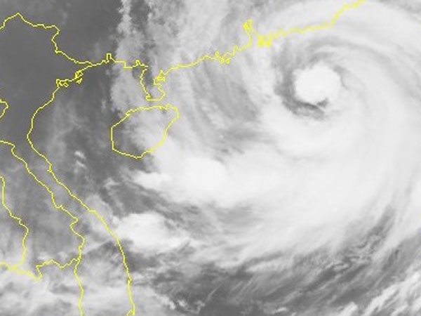 Bão số 6 - Mangkhut đổ bộ Trung Quốc, vịnh Bắc Bộ sóng cao 3-4 m