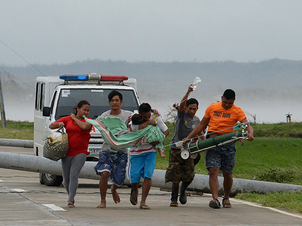 Miền Bắc Philippines tan hoang sau siêu bão Mangkhut, 25 người chết