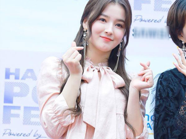 Nhìn Nancy (Momoland) để thấy: con gái cứ nhuộm tóc basic là đẹp nhất!