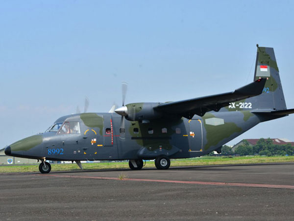 Vì sao Việt Nam mua máy bay vận tải NC212i của Indonesia thay vì của Airbus Military?