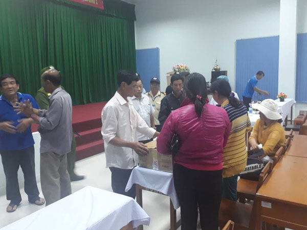 Vĩnh Long: Hai thai nhi gần sinh bỗng chết lưu trong bụng mẹ, gia đình bệnh nhân vây kín bệnh viện đòi làm rõ