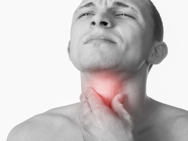 Có dấu hiệu 'chết người' này không khỏi sau 2 - 3 tuần, hãy cẩn trọng với ung thư cổ họng