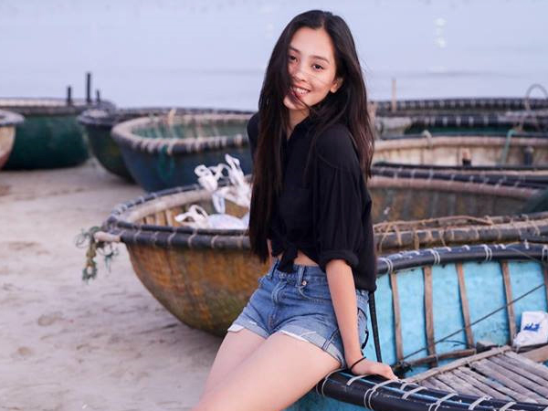 Cư dân mạng chia sẻ điểm thi THPT quốc gia của Hoa hậu Trần Tiểu Vy