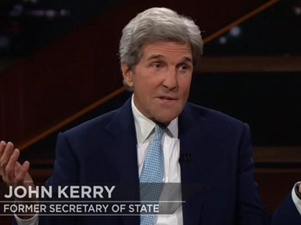 Cựu ngoại trưởng Kerry chỉ trích sốc ông Trump