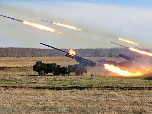 Pháo binh Nga khoe sức mạnh tại tập trận Vostok 2018