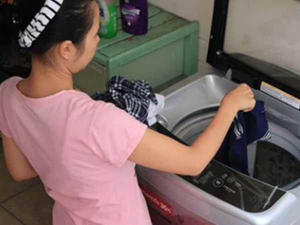 Kể xấu người nhà chồng bủn xỉn không chịu chi vài trăm nghìn tiền điện, nàng dâu bị chị em phán một câu 'sượng mặt'