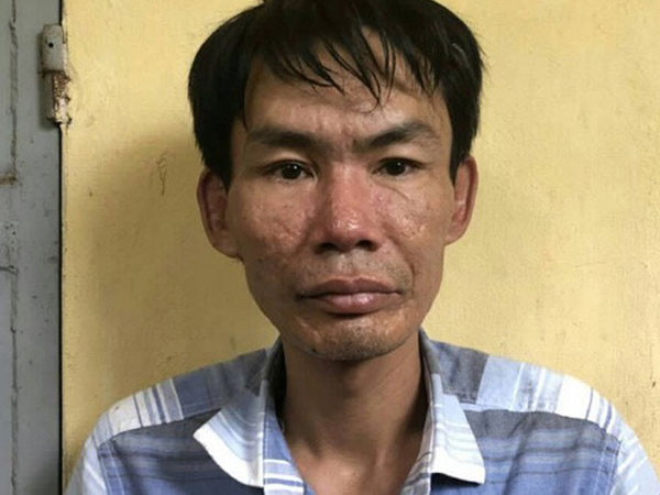 Khởi tố đối tượng có 6 tiền án cầm dao rượt công an