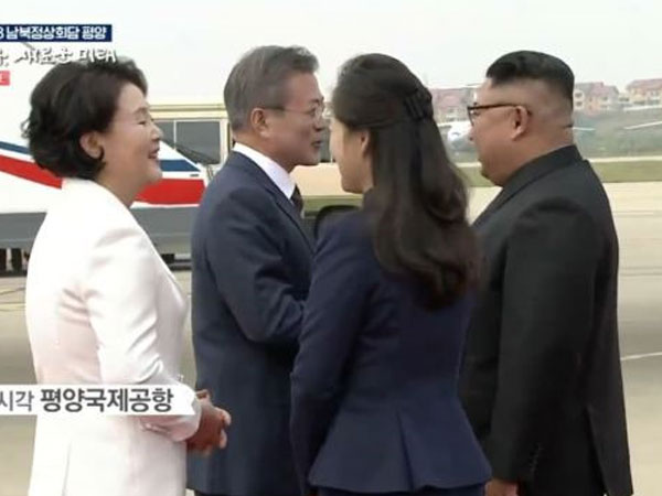 Lãnh đạo Kim Jong Un bất ngờ ra sân bay Bình Nhưỡng đón TT Hàn Quốc