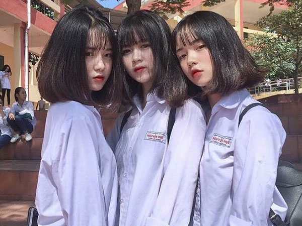Bức ảnh 3 nữ sinh trường THPT Nguyễn Huệ (Yên Bái) hot trên Instagram vì ai cũng quá xinh