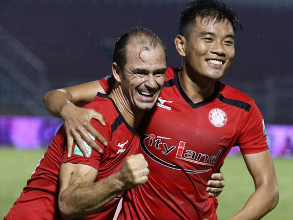 'Derby Sài Gòn': Rể Việt tỏa sáng, Hải Anh lập hat-trick