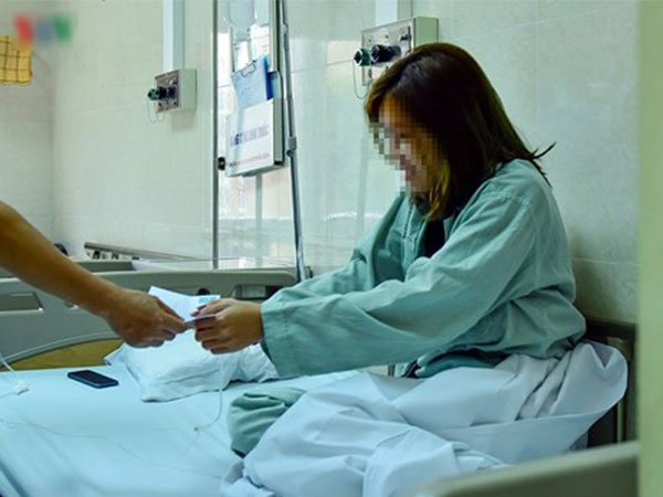 Lãnh đạo Hà Nội thăm bệnh nhân sốc ma tuý để làm gì?