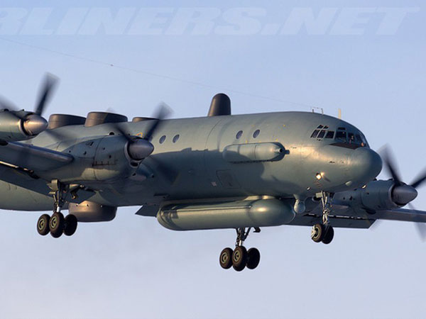 Vụ máy bay Il-20 Nga bị rơi: Phòng không Syria khai hỏa mà 'không biết bắn vào cái gì'?
