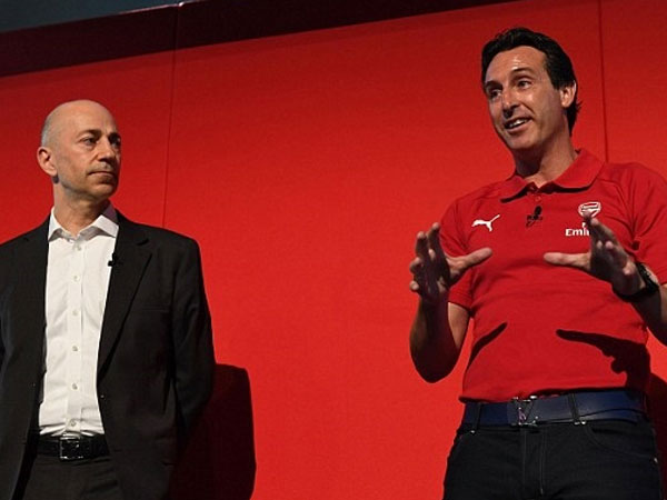 CEO của Arsenal từ chức, gia nhập AC Milan