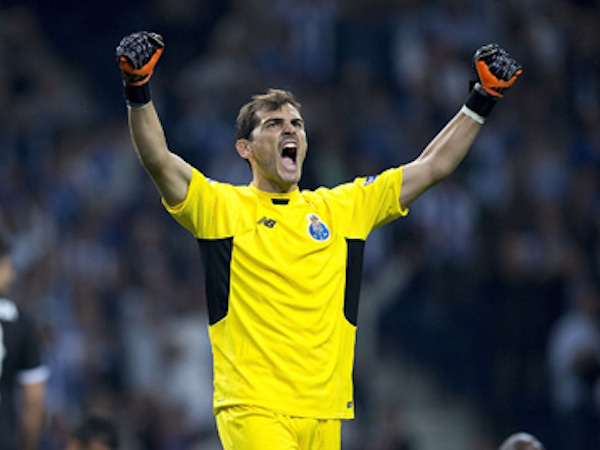 Iker Casillas: 20 mùa, một mối tình Iker - Cham