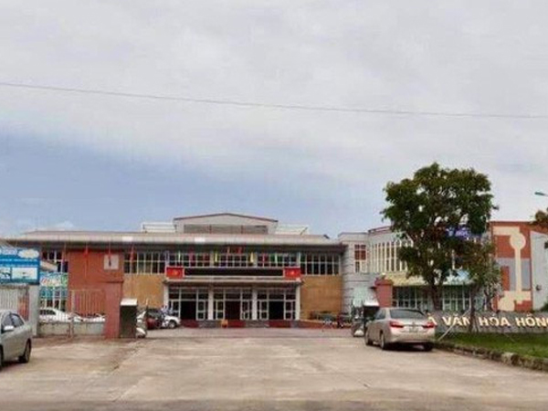 Một giám đốc Trung tâm Văn hóa bị cách chức vì đánh nhân viên nữ