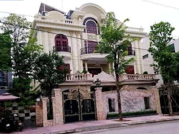 'Choáng ngợp' với khu biệt thự bề thế được cho là của nhiều quan chức tỉnh Bắc Giang