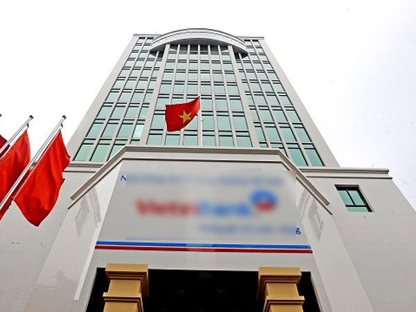 Đại gia ngân hàng Việt đang 'ôm' khối tài sản đảm cực khủng của những 'trùm' BĐS nào?