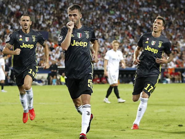 Không Ronaldo, Juventus thậm chí… đáng sợ hơn