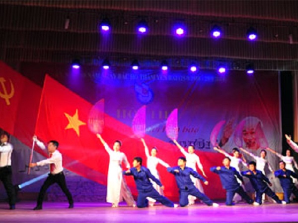 Liên hoan toàn quốc Tiếng hát Người làm báo