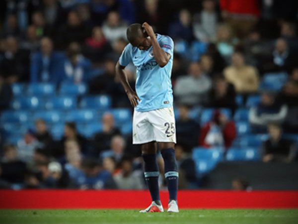 Tại sao CĐV Man City hờ hững với Champions League?