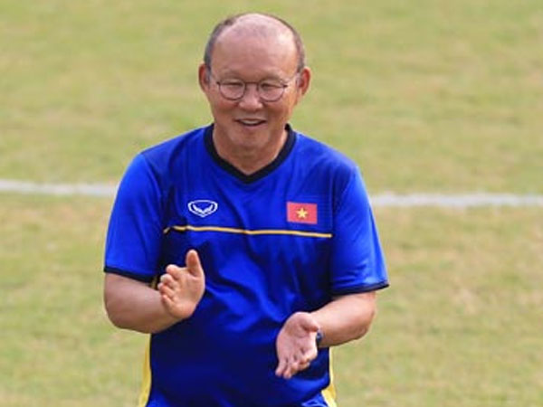 HLV Park Hang Seo trở lại Việt Nam chuẩn bị AFF Cup