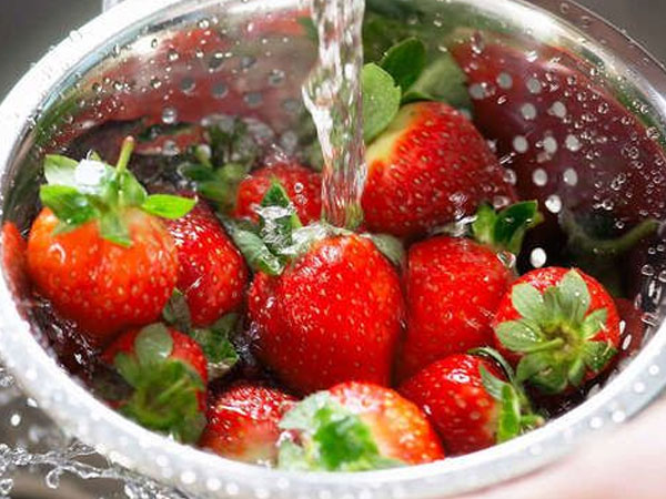 Mẹo khử độc rau củ quả ngậm hoá chất