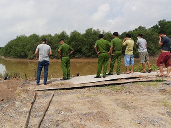 Phát thiện thi thể nam thanh niên trên sông Rạch Chiếc