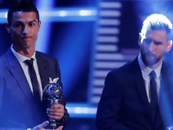Messi lần đầu bầu cho Ronaldo ở FIFA The Best
