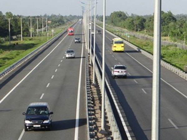 Triển khai Dự án xây dựng một số đoạn đường bộ cao tốc Bắc - Nam phía Đông