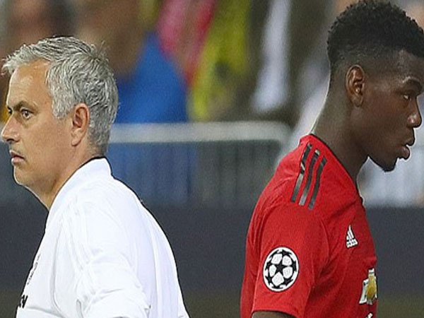 Căng thẳng leo thang, Mourinho tước băng thủ quân của Pogba