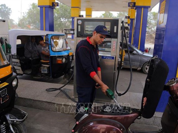 Giá dầu bám sát mức cao nhất trong 4 năm
