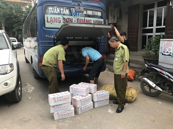 Lạng Sơn: Thu giữ 195 kg củ cải muối nhập lậu từ Trung Quốc