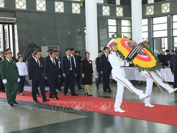 Thủ tướng Campuchia Samdech Hun Sen viếng Chủ tịch nước Trần Đại Quang