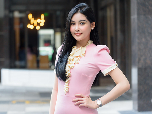 Hoa hậu Đại dương Ngân Anh: 'Tôi lạc lõng giữa showbiz'