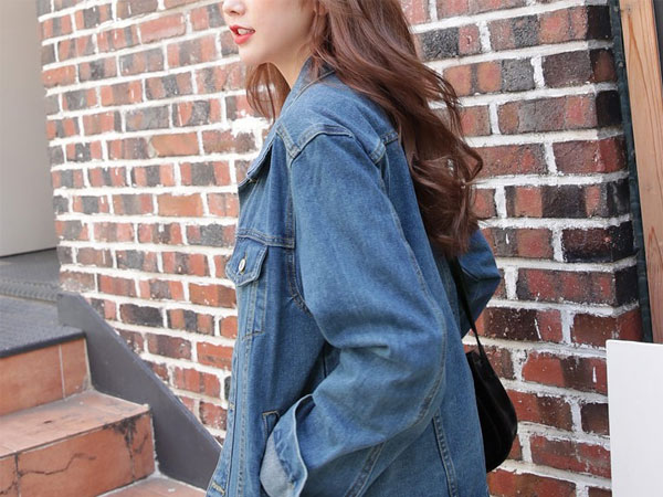 Sợ diện blazer già, áo khoác denim chính là lựa chọn thay thế cực trẻ trung dành cho các nàng công sở