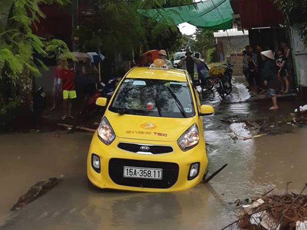 Tài xế taxi Hải Phòng mất tích khi đi qua cầu