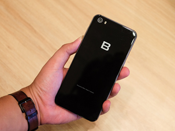 Bphone 3 sử dụng camera đơn, thuật toán DeepLab của Google