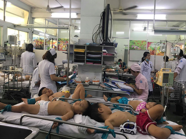 Trẻ bị tay chân miệng trở nặng vì chủng vi rút nguy hiểm tái xuất hiện