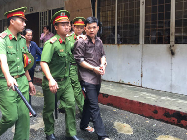 Đến đòi quà người yêu cũ, nam thanh niên đâm chết người