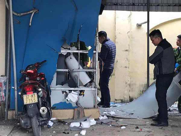 Hai anh em chế mìn cho nổ cây ATM ngân hàng Vietinbank