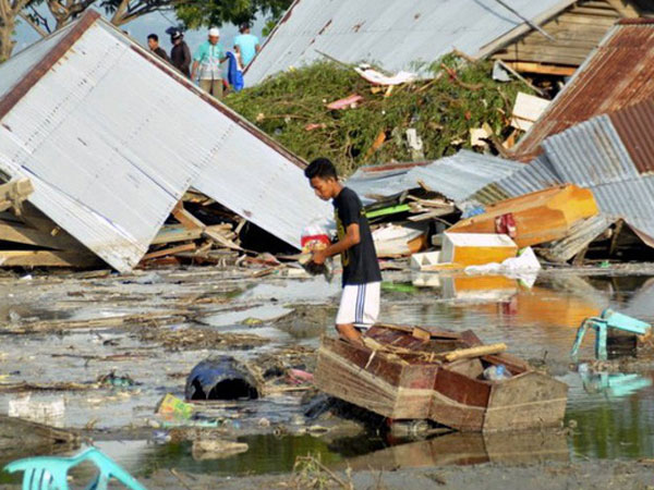 Indonesia tan hoang sau thảm họa động đất, sóng thần